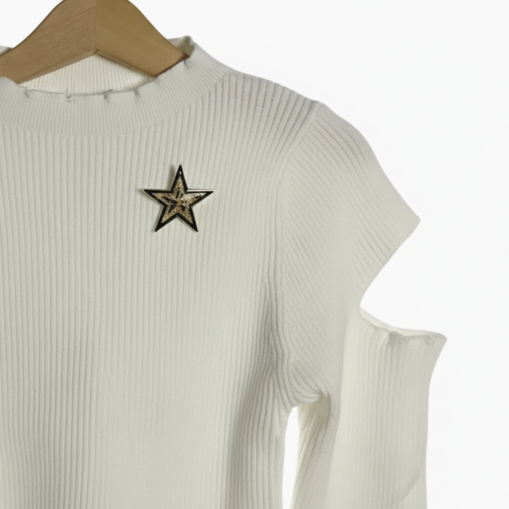 Alice Pi maglia a costine con spalle scoperte e spilla stella bambina