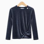 Maglia velutata blu navy bambina con ciondolo cuore e nodo laterale